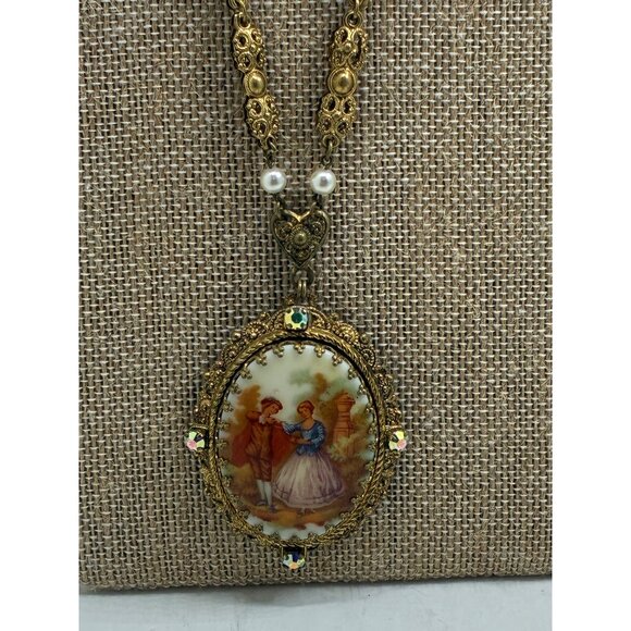 Vintage Victorian Cameo Style Necklace & Earring Set With Romantic Scene & Gold - Picture 13 of 14